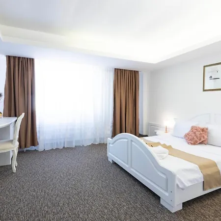 Готель Randy 4*