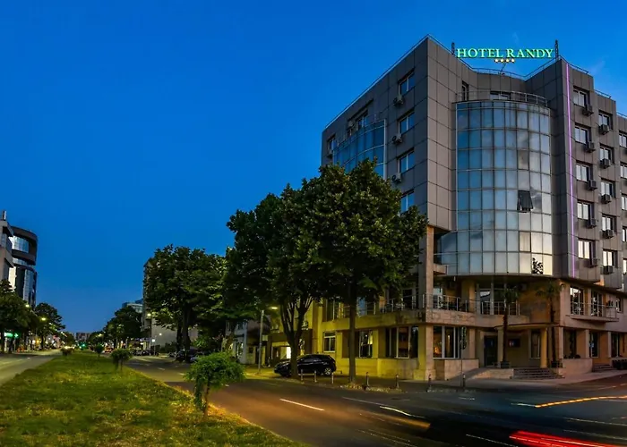 Отель Randy