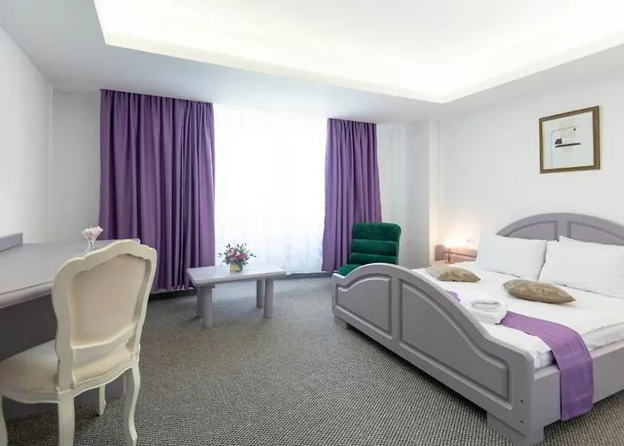 Hotel Randy Constança